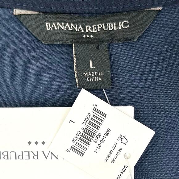 Banana Republic Satin Navy Sleeveless V-Neck Top NWT - Picture 8 of 9